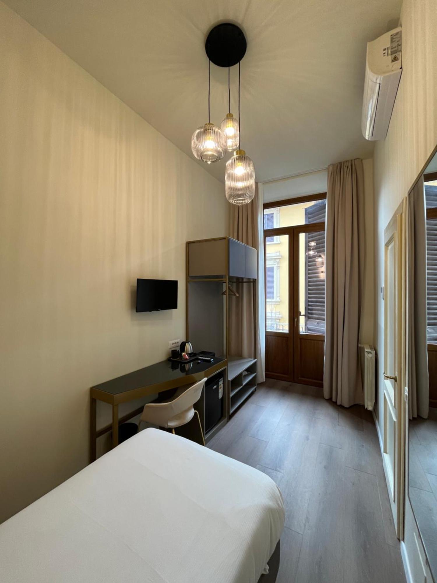 Hotel Duca D'Aosta Florens Exteriör bild