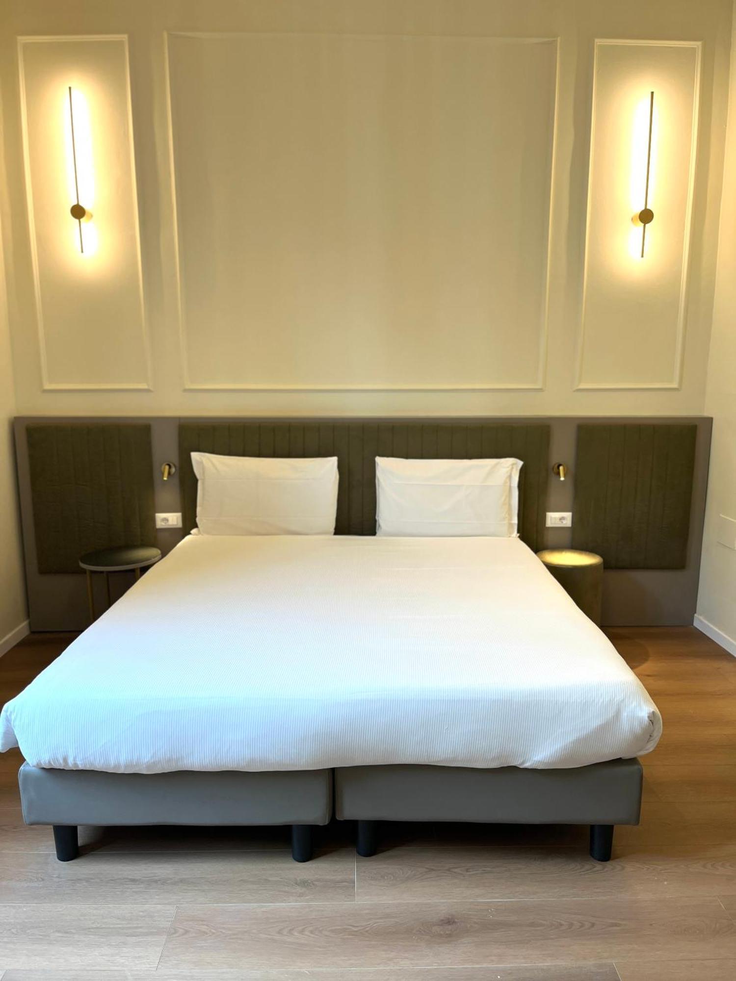 Hotel Duca D'Aosta Florens Exteriör bild