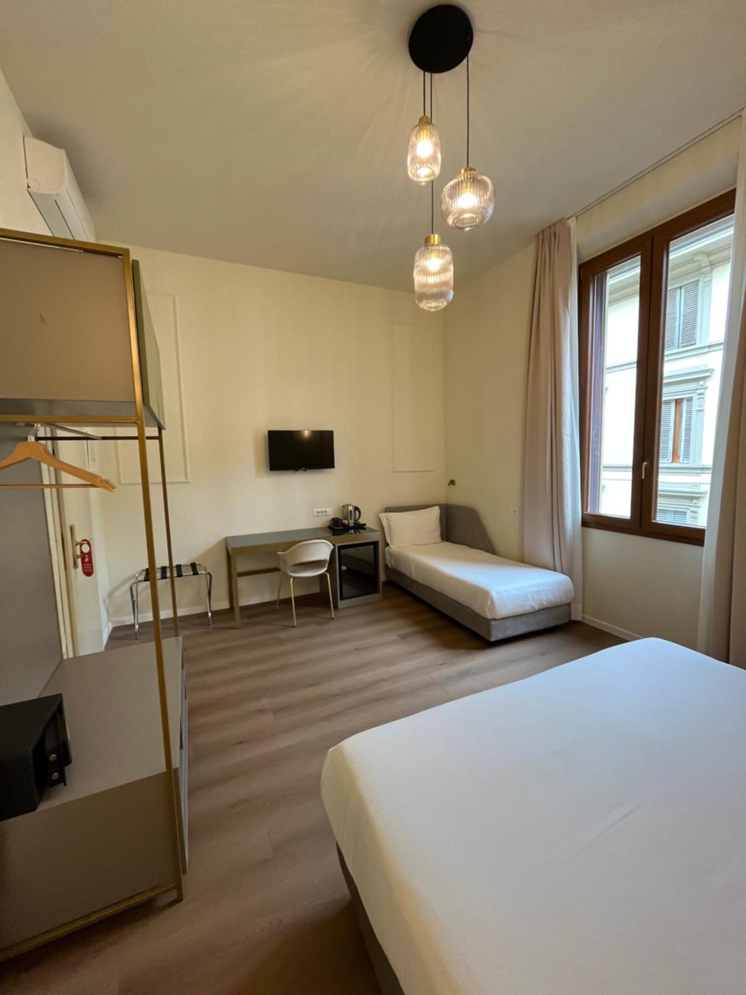 Hotel Duca D'Aosta Florens Exteriör bild