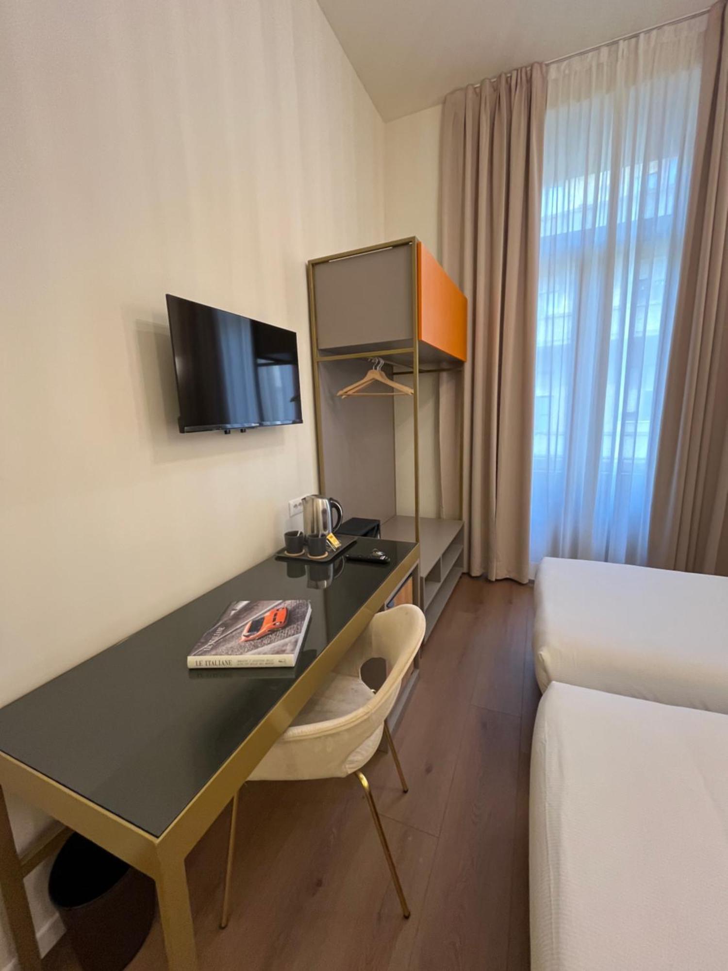 Hotel Duca D'Aosta Florens Exteriör bild