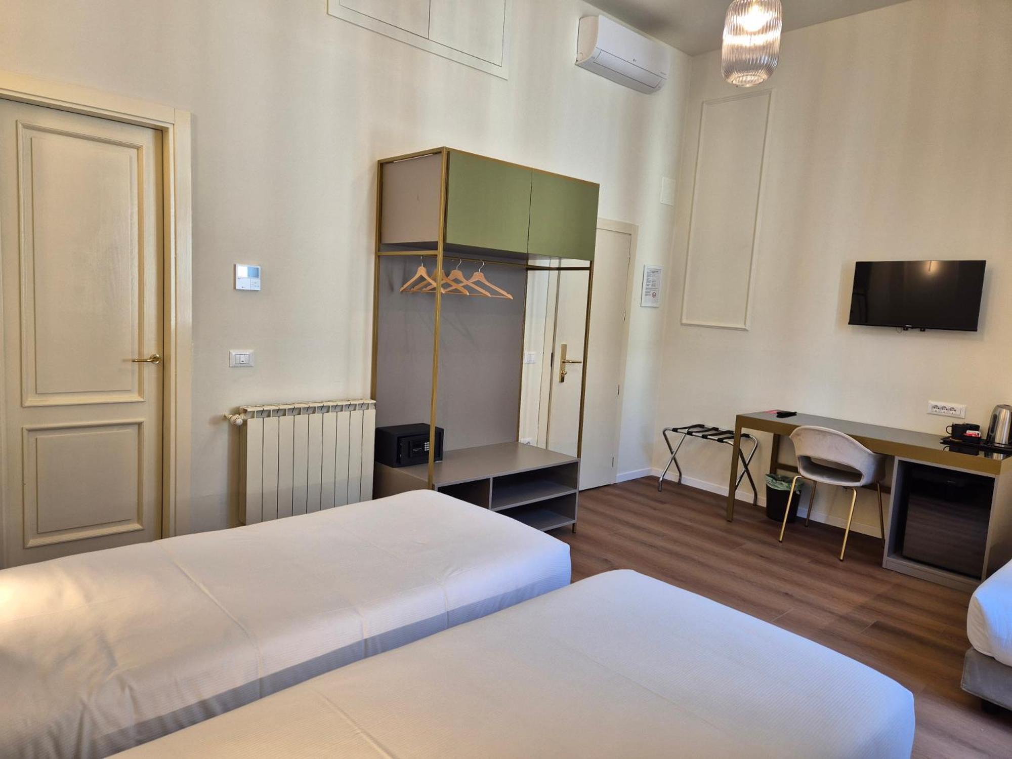Hotel Duca D'Aosta Florens Exteriör bild