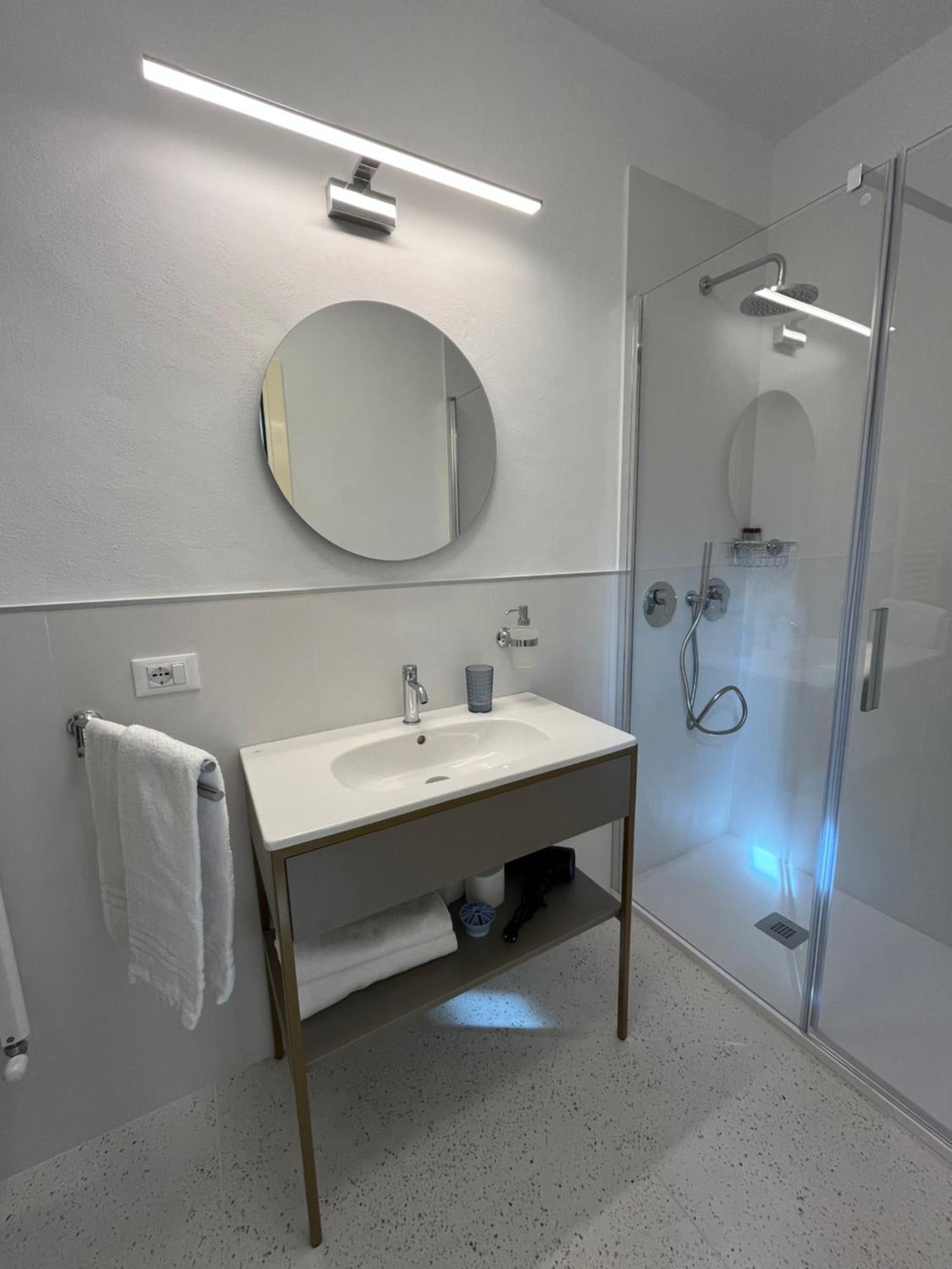 Hotel Duca D'Aosta Florens Exteriör bild